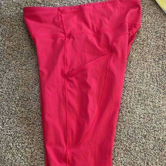 Lululemon fast and free crop II fucshia pink 8 - Picture 4 of 7